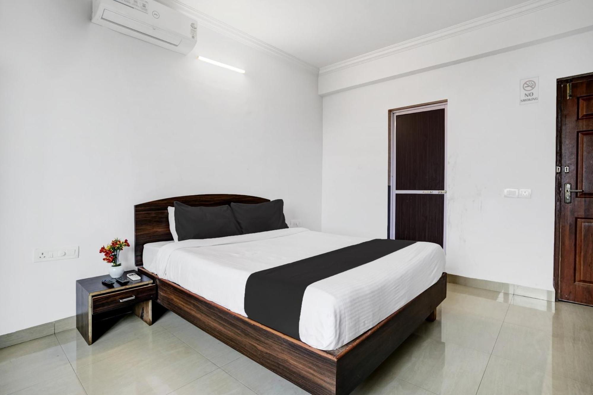 Super Hotel O Porvorim Sangolda Luaran gambar